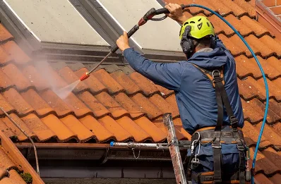 Démoussage et hydrofuge de toiture à Écuélin